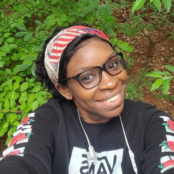 Meet your Posher, LoveyLadyLocs - Picture 8 of 15